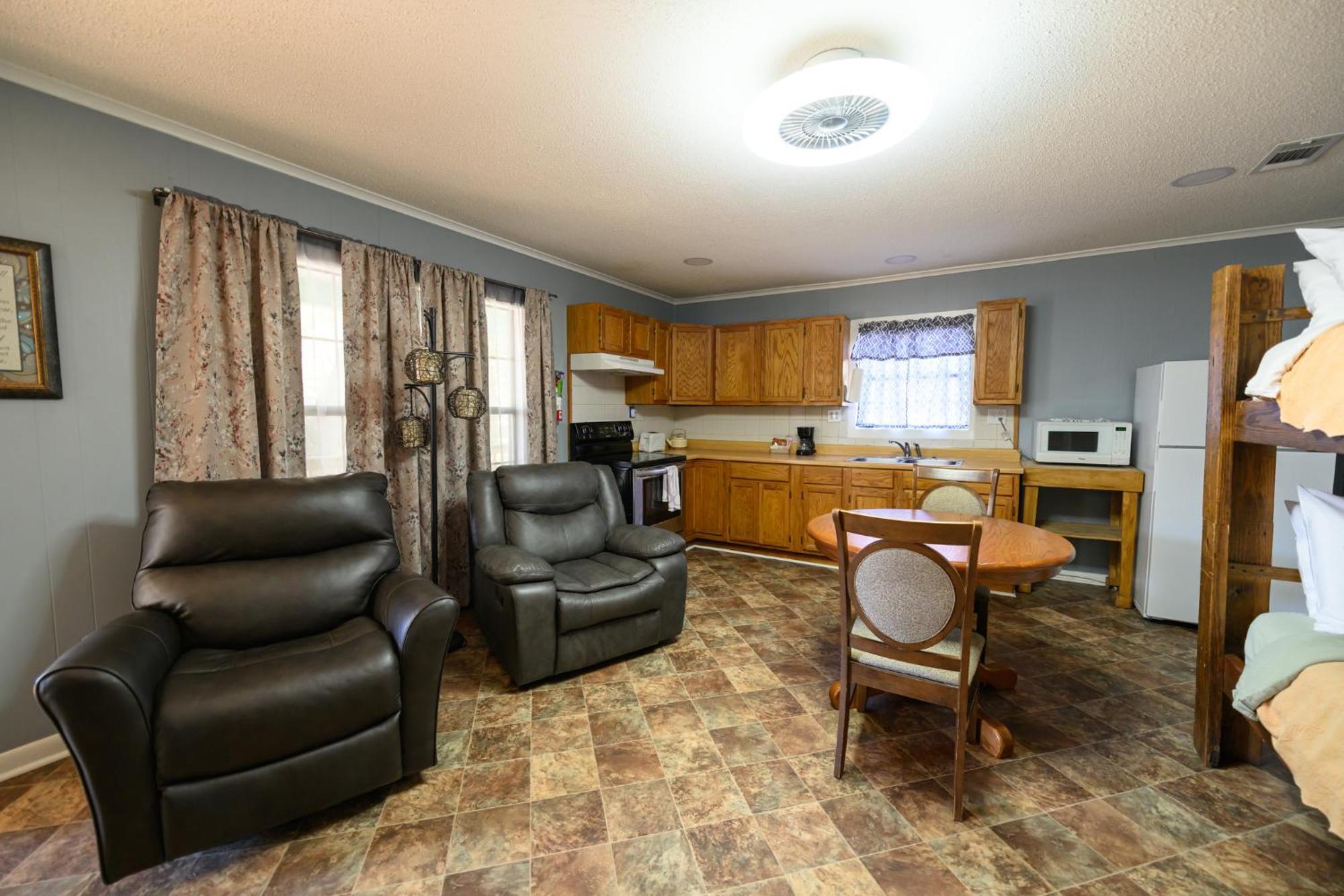 Turn On Inn Lake Village Chambre photo